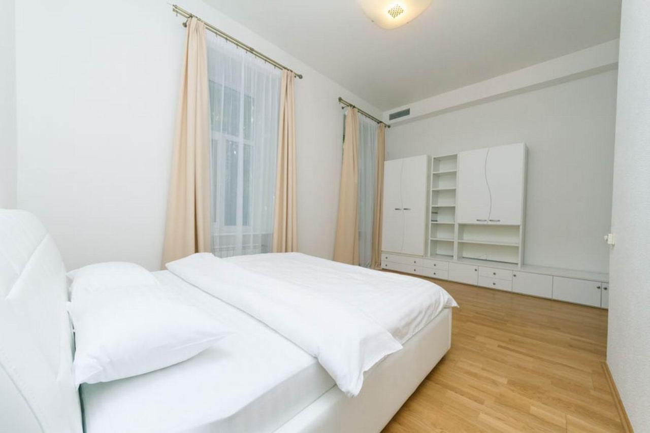 Appartement Lux Near Maidan, Khreschutyk 3Br à Kiev Extérieur photo